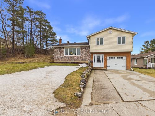 1 Centennial Dr, Walkerton, ON, N0G2V0 | Card Image