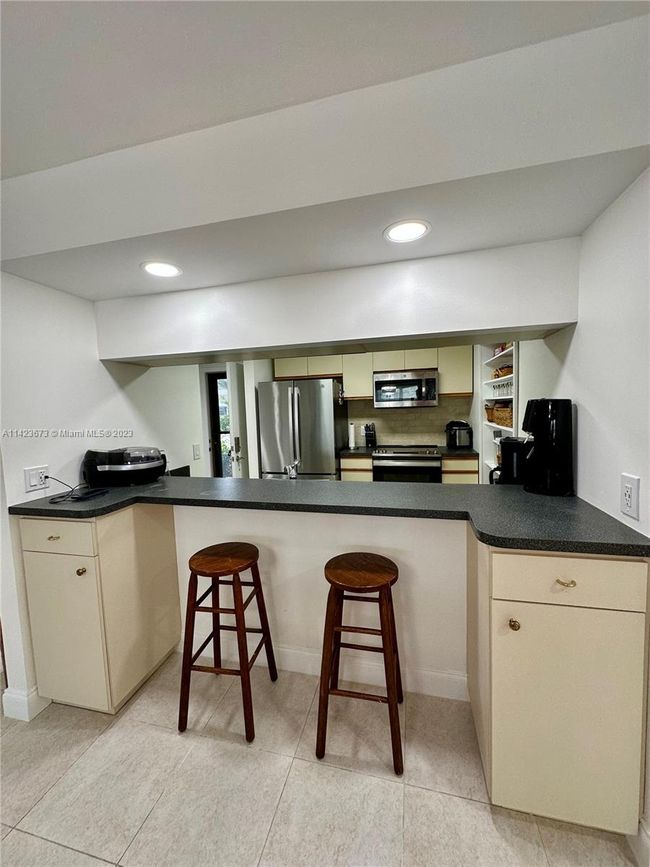 APT-101 - 31 Plantation Dr, Condo with 2 bedrooms, 2 bathrooms and null parking in Vero Beach FL | Image 7