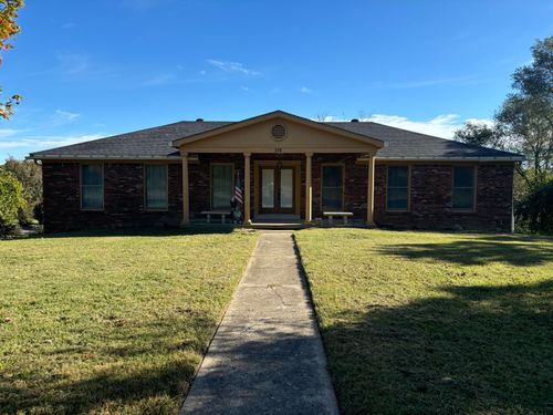 574 Valleybrook Dr, Danville, KY, 40422-1060 | Card Image