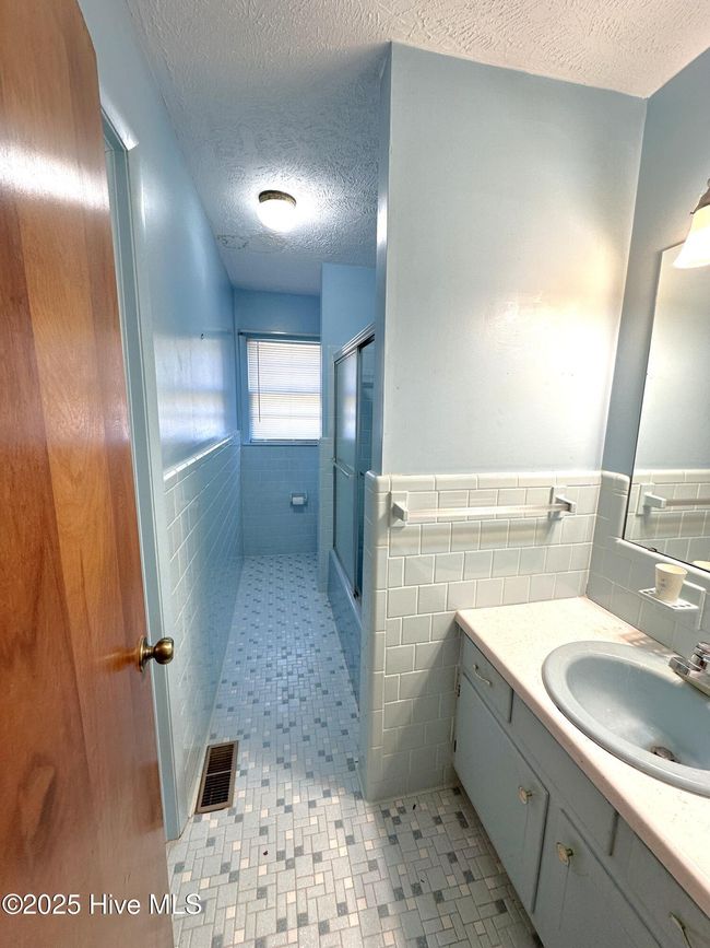 217 Summertree Ct, House other with 3 bedrooms, 3 bathrooms and 1 parking in Clinton NC | Image 13