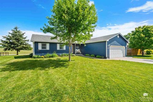 1304 18th St, Wamego, KS, 66547-9650 | Card Image