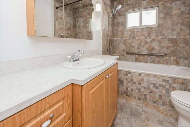 21 W Neptune Ave, House other with 2 bedrooms, 1 bathrooms and null parking in Lindenhurst NY | Image 10