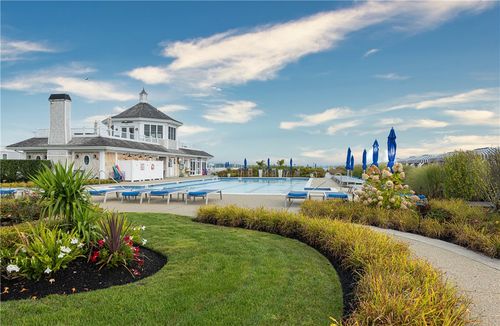 44 Wimbledon Cir, Portsmouth, RI, 02871-1985 | Card Image