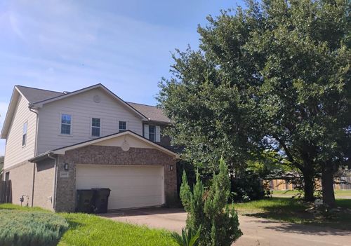 2902 Park Springs Ln, Sugar Land, TX, 77479-8877 | Card Image