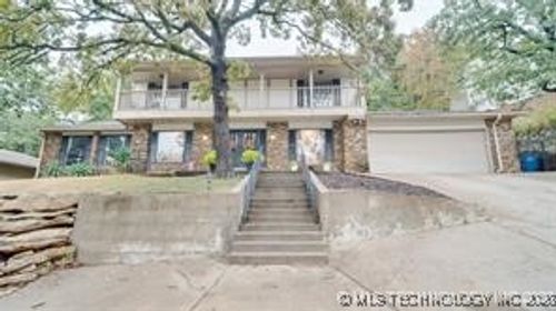 4207 E 78th St, Tulsa, OK, 74136-8130 | Card Image