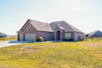 14275 N 64 East Avenue, House other with 4 bedrooms, 2 bathrooms and null parking in Collinsville OK | Image 2