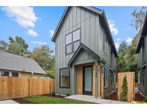4029 Se Tibbetts St, Portland, OR, 97202-1754 | Card Image