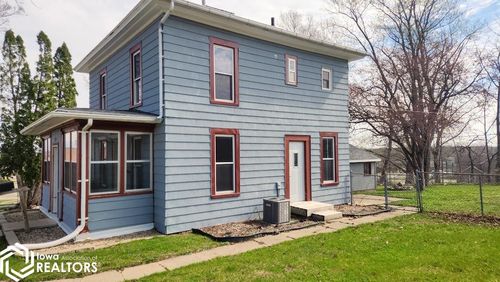 410 Clinton St, Charles City, IA, 50616-2761 | Card Image