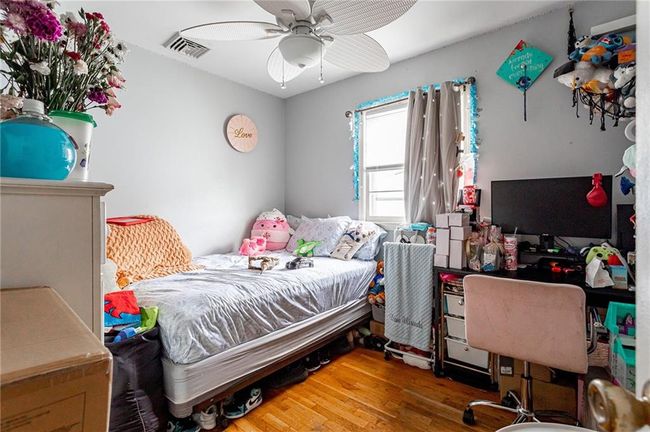 27 Bascom Pl, Home with 6 bedrooms, 3 bathrooms and null parking in Staten Island NY | Image 9