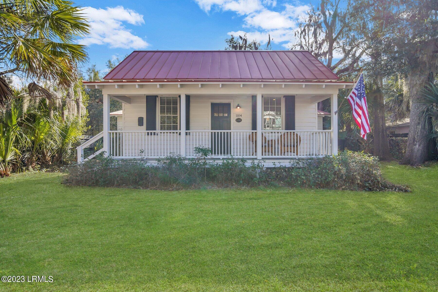 Greene St, Beaufort, SC 29902