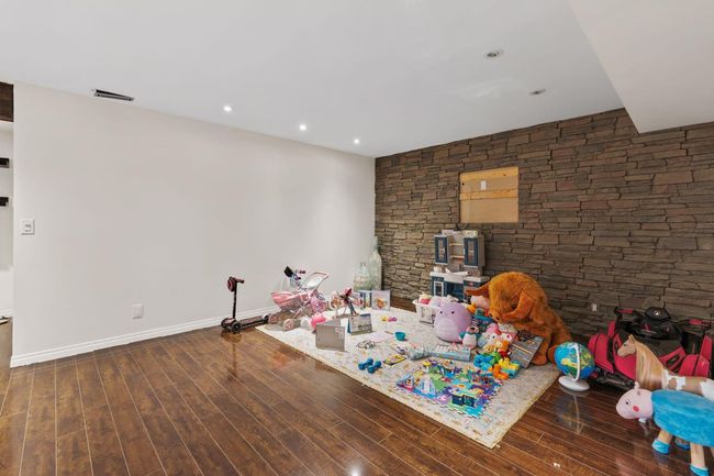 254 Discovery Ridge Way Sw, House other with 6 bedrooms, 4 bathrooms and 4 parking in Calgary AB | Image 33