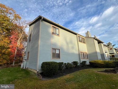 1909 Woodhollow Dr, MARLTON, NJ, 08053-1051 | Card Image