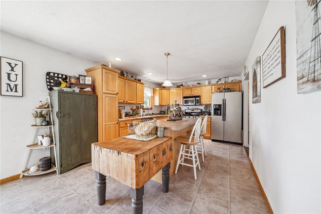 718 Filbert Heights Rd, House other with 3 bedrooms, 2 bathrooms and 2 parking in New Salem PA | Image 14
