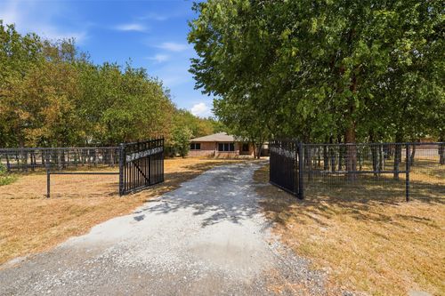 6117 Pyramid Blvd, Fort Worth, TX, 76126-5300 | Card Image