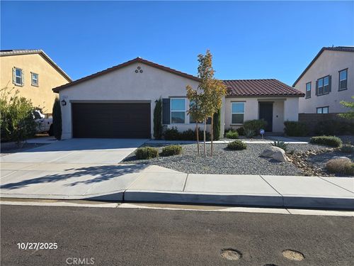 11625 Halter St, Victorville, CA, 92392-8116 | Card Image