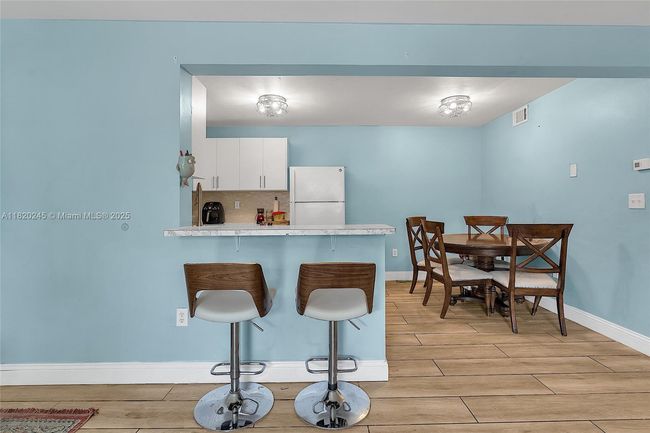 APT-207 - 251 Palm Cir W, Condo with 2 bedrooms, 1 bathrooms and null parking in Pembroke Pines FL | Image 9
