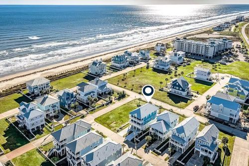 3814 Abalone Rd, Galveston, TX, 77554-1067 | Card Image