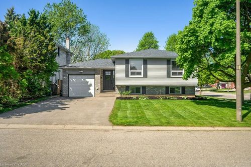 2 Pacer Crt, Brantford, ON, N3P1N5 | Card Image