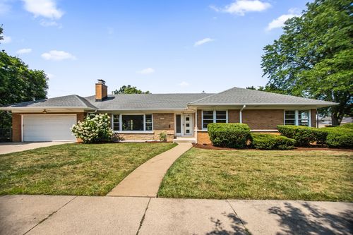 4600 Greenwood St, Skokie, IL, 60076-1815 | Card Image