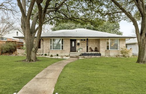 12028 Brookmeadow Ln, Dallas, TX, 75218-1305 | Card Image