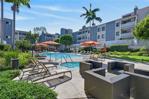8162 Manitoba, Playa del Rey, CA, 90293 | Card Image