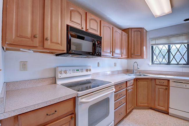 309 - 309 Cedar Hollow Dr, Condo with 2 bedrooms, 2 bathrooms and null parking in Rocky Hill CT | Image 7