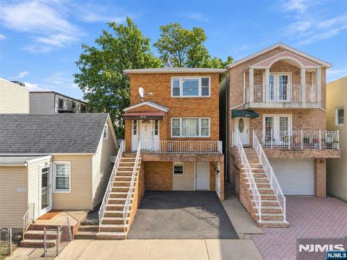 6718 Jackson Street, Guttenberg, NJ, 07093 | Card Image