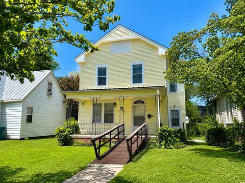 807 N Raleigh Ave, Sheffield, AL, 35660-2851 | Card Image