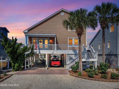 27 Richmond St, Ocean Isle Beach, NC, 28469-7631 | Card Image