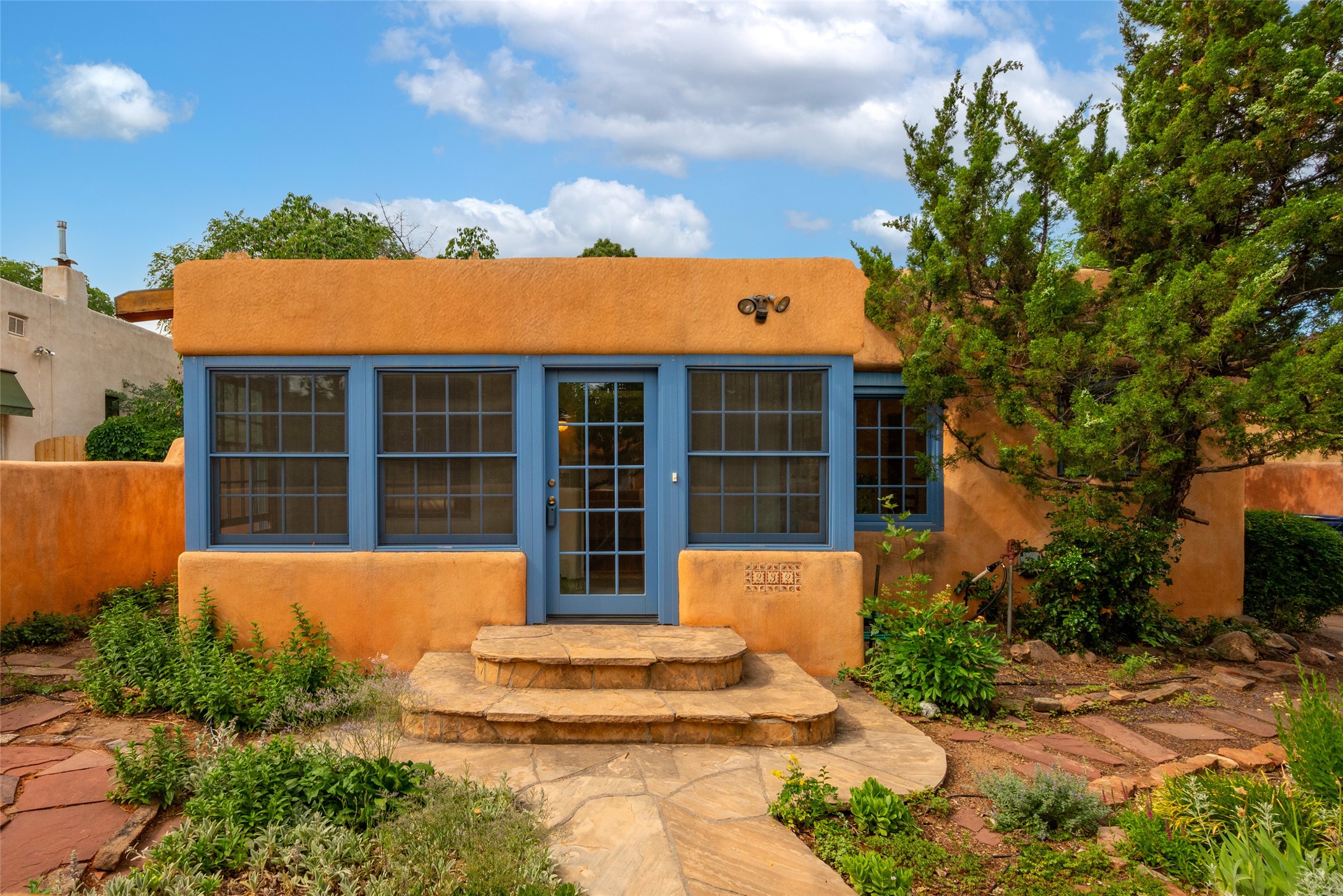 Anita Pl, Santa Fe, NM 87505