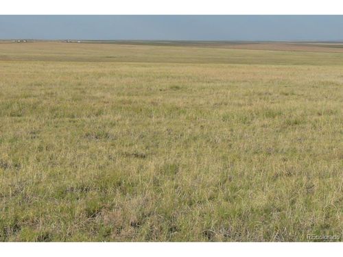 2215 Se Mile Rd, Deer Trail, CO, 80105-8204 | Card Image