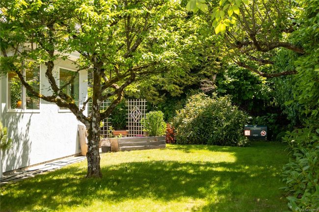 11 - 595 Evergreen Rd, Townhouse with 2 bedrooms, 2 bathrooms and 13 parking in Campbell River BC | Image 37