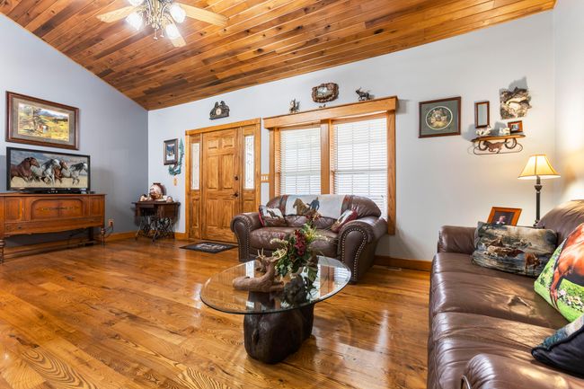 9485 Us Highway 60 E, House other with 3 bedrooms, 2 bathrooms and null parking in Morehead KY | Image 17