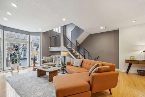 71 Waterfront Dr, Pittsburgh, PA, 15222-4735 | Card Image