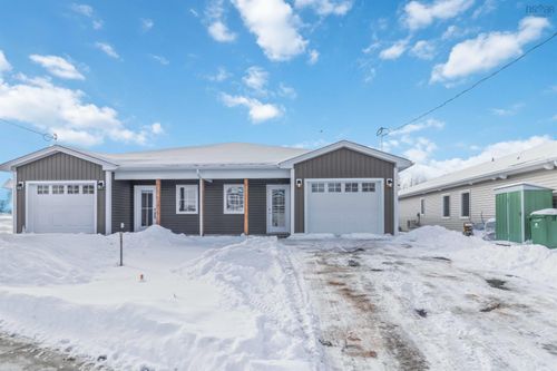 42 Jessome Ave, Lantz, NS, B2S0K6 | Card Image