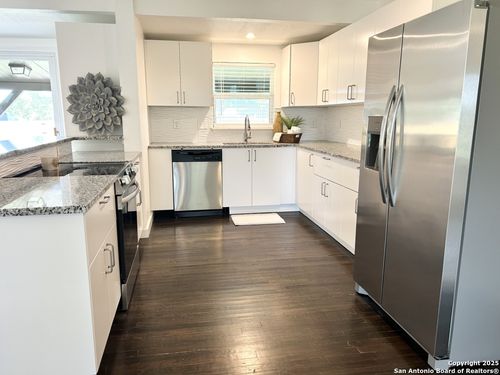 12116 Loop 107, Adkins, TX, 78101-9658 | Card Image