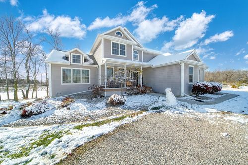 7025 Tuttle Rd, Pittsford, MI, 49271-9669 | Card Image