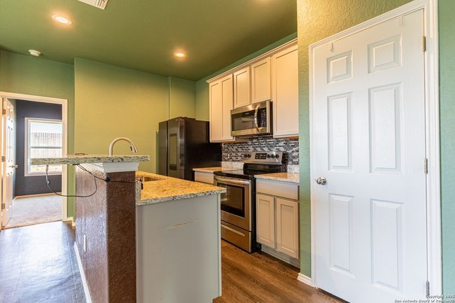 14615 Stirrup Trce, House other with 3 bedrooms, 2 bathrooms and null parking in Elmendorf TX | Image 10