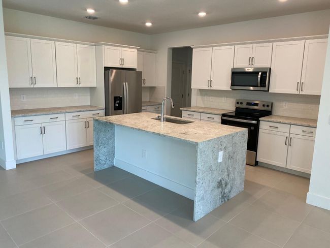 6740 Se Park Trace Dr, House other with 5 bedrooms, 4 bathrooms and null parking in Stuart FL | Image 5