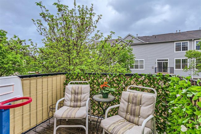 Balcony Deck | Image 27
