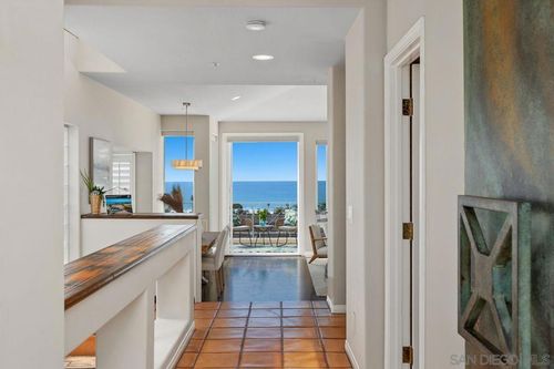 2326 Oxford Ave, Cardiff by the Sea, CA, 92007-2019 | Card Image