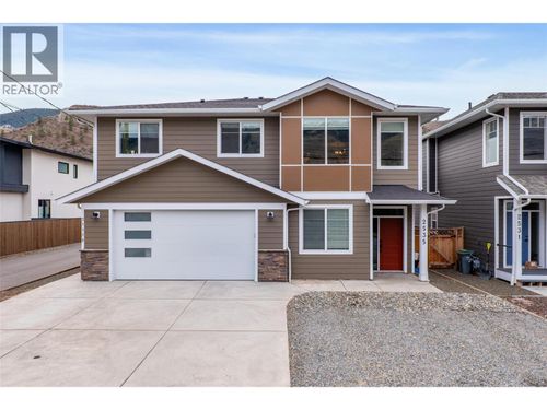 2535 Sunset Dr, Kamloops, BC, V2C4K1 | Card Image