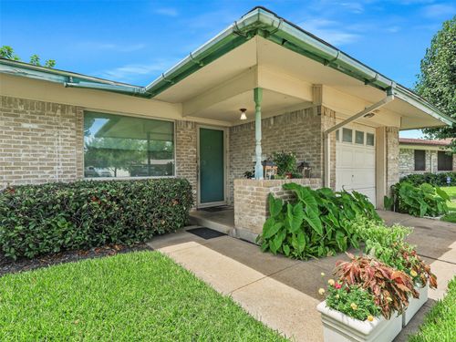 2407 Towerwood Dr, Carrollton, TX, 75006-7731 | Card Image