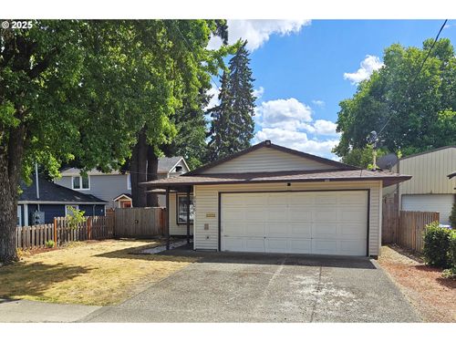 8506 Ne Hassalo St, Portland, OR, 97220-5716 | Card Image