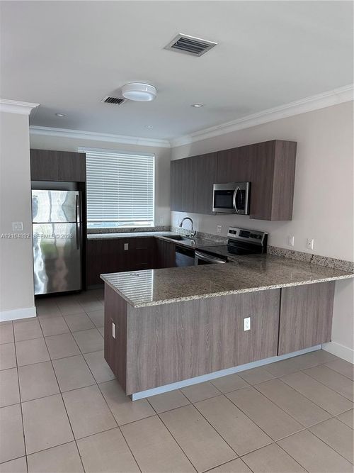 517-517 Ne 121st St, North Miami, FL, 33161-6290 | Card Image