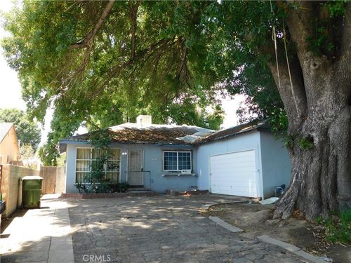 8553 Chimineas Ave, Northridge, CA, 91325-3733 | Card Image