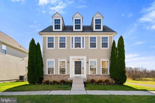 231 Colonial Dr, CHARLES TOWN, WV, 25414-4920 | Card Image