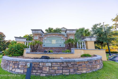 122-8539 Gate Pkwy W, JACKSONVILLE, FL, 32216-1019 | Card Image