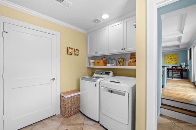 1704 W 34 Th St, House other with 3 bedrooms, 3 bathrooms and 3 parking in Austin TX | Image 23