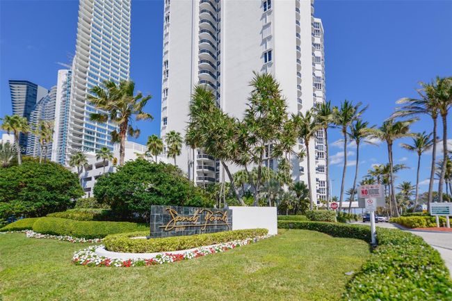 2603 - 16711 Collins Ave, Condo with 3 bedrooms, 2 bathrooms and null parking in Sunny Isles Beach FL | Image 42